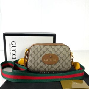 GUCCI NEO VINTAGE GG SUPREME MESSENGER BAG